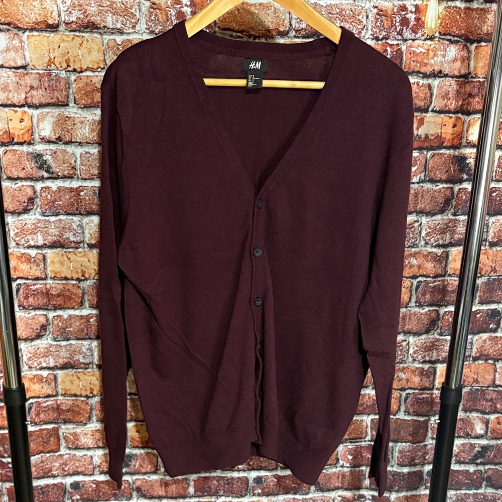 H&M Mens Deep Burgundy purple red Cardigan medium button down sweater professor